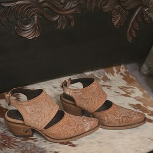 Tan Embroidered Women's Cowboy/Western Shoes